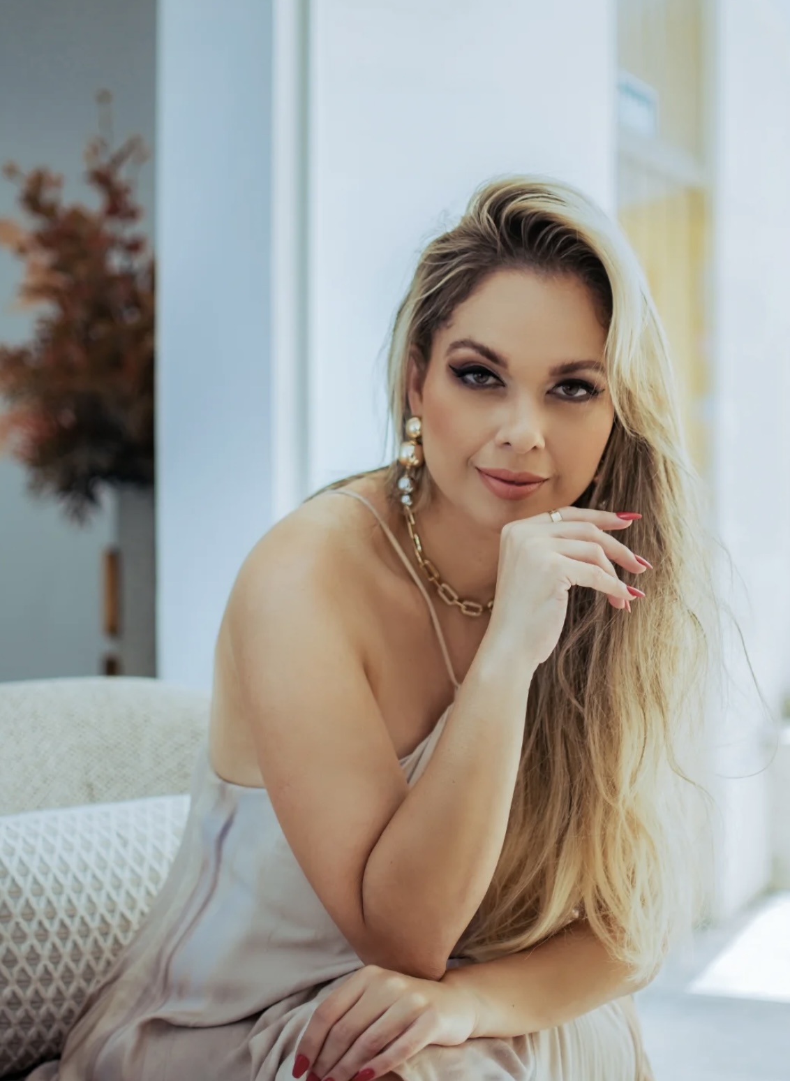 Dra. Andressa Siepierski — Dermatologista